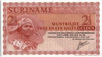 Suriname 2 1/2 Gulden, Woman with hat - 1985 - UNC - P.117